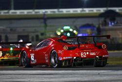 #62 Risi Competizione Ferrari F458: Davide Rigon, Olivier Beretta, Giancarlo Fisichella, Toni Viland