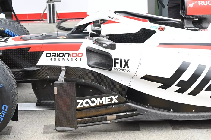 تفاصيل Haas VF-26