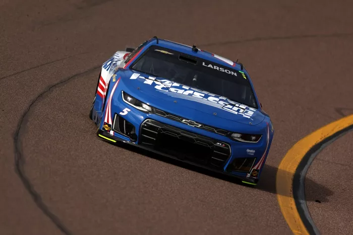 Kyle Larson, Hendrick Motorsports
