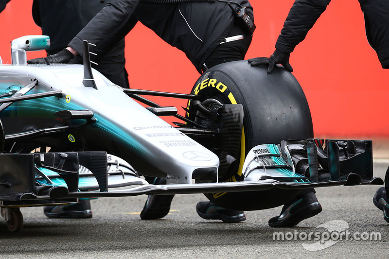 Mercedes AMG F1 W08, l'ala anteriore