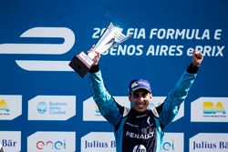 Podium: Race winner Sébastien Buemi, Renault e.Dams