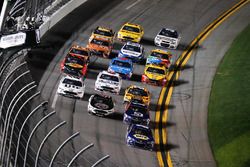 Chase Elliott, Hendrick Motorsports Chevrolet takes the checkered flag