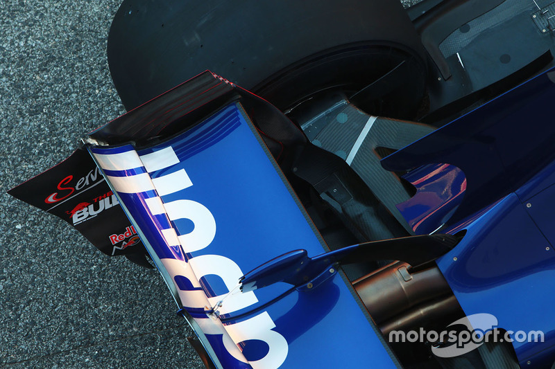Задня підвіска Scuderia Toro Rosso STR12