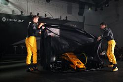 Nico Hulkenberg, Renault Sport F1 Team and Jolyon Palmer, Renault Sport F1 Team unveil the Renault S