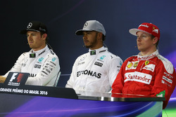 Post qualifying FIA Press Conference (L to R): Nico Rosberg, Mercedes AMG F1, second; Lewis Hamilton