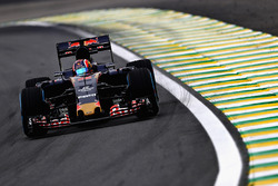 Daniil Kvyat, Scuderia Toro Rosso STR11