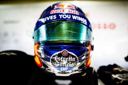 The helmet of Carlos Sainz Jr., Scuderia Toro Rosso