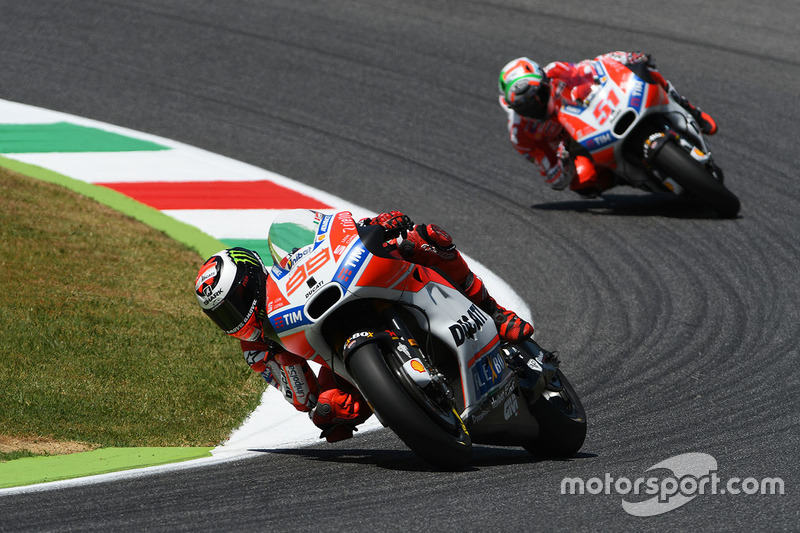 Jorge Lorenzo, Ducati Team; Michele Pirro, Ducati Team