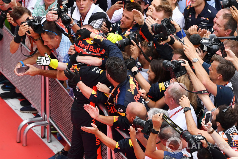 Победитель Макс Ферстаппен, Red Bull Racing