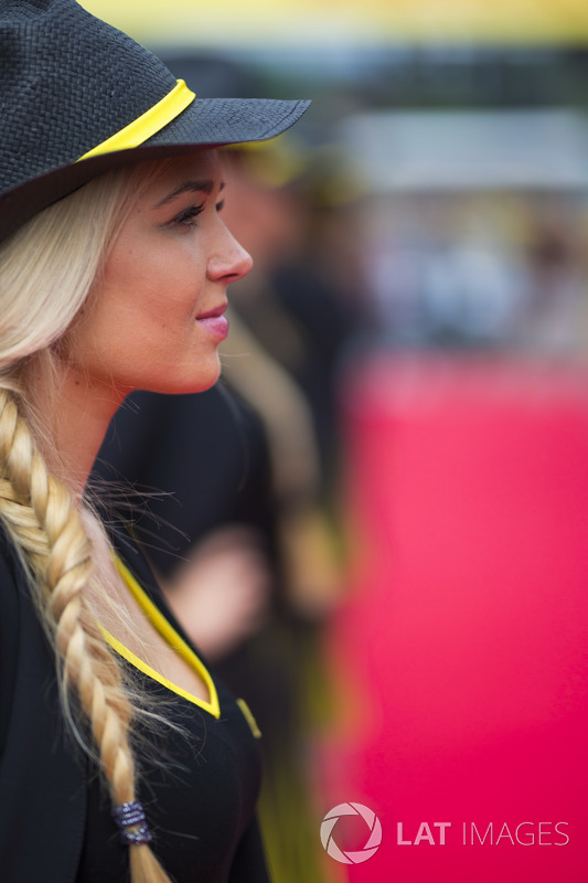 Grid girl
