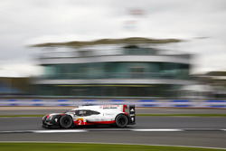 #2 Porsche Team Porsche 919 Hybrid: Timo Bernhard, Earl Bamber, Brendon Hartley
