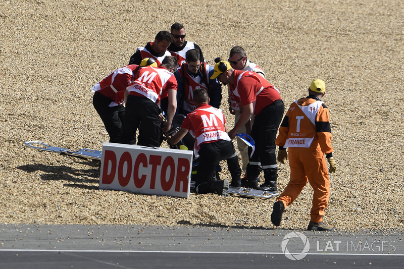 Track clearance after mass crash, Nicolo Bulega, Sky Racing Team VR46