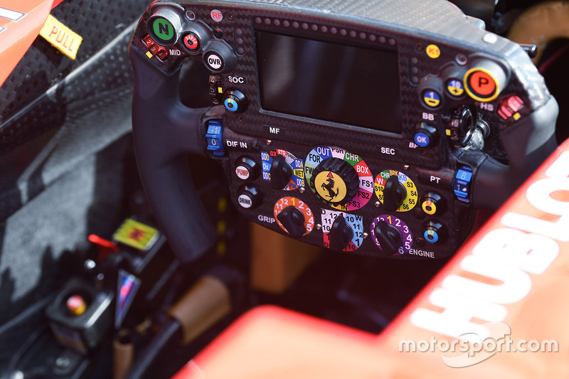 Ferrari SF70H stuur