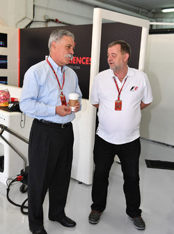 Chase Carey, Fornel-1-Chef und Paul Stoddart