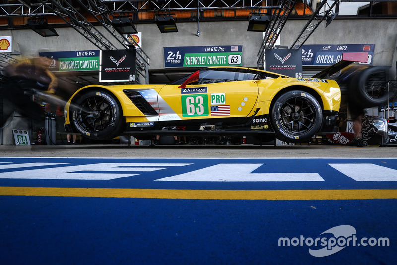 37°: #63 Corvette Racing Corvette C7.R: Jan Magnussen, Antonio Garcia, Jordan Taylor