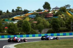 Daniil Kvyat, Scuderia Toro Rosso STR12, Marcus Ericsson, Sauber C36