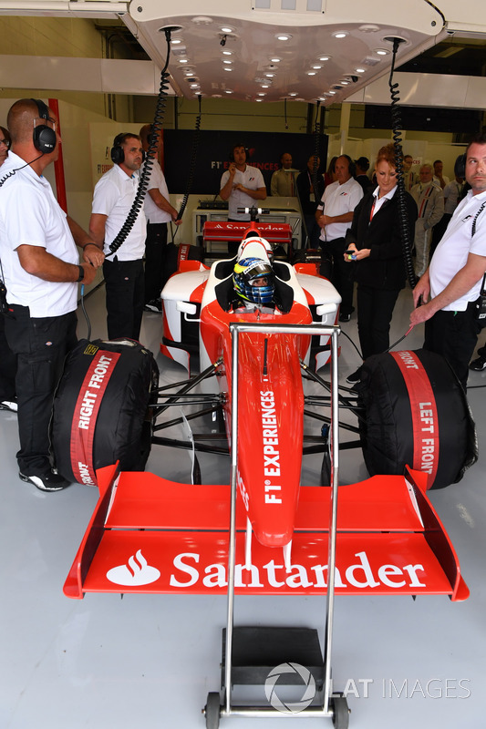 Zsolt Baumgartner, F1 Experiences 2-Seater driver