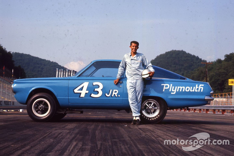 Richard Petty with the second 43 JR. Hemi Barracuda.