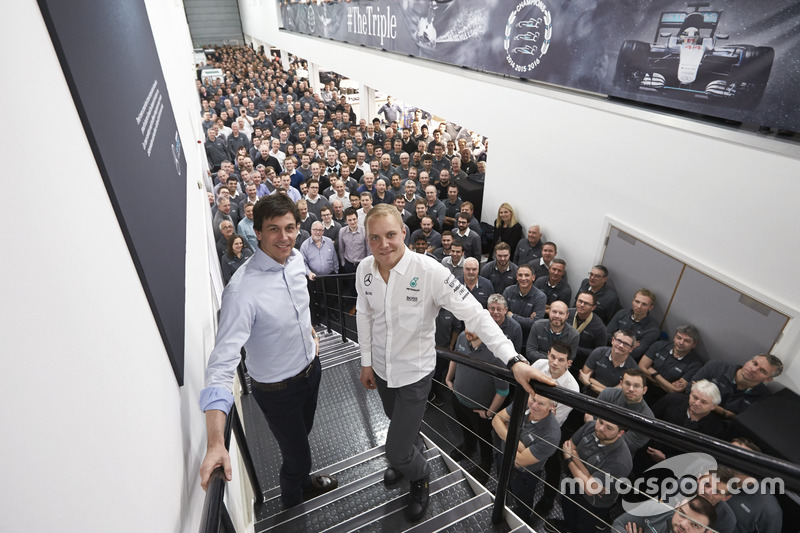 Valtteri Bottas, Mercedes, Toto Wolff, Mercedes AMG F1 Shareholder and Executive Director