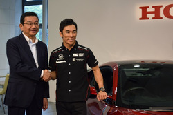 佐藤琢磨とホンダ八郷隆弘社長