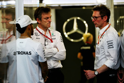 Lewis Hamilton, Mercedes AMG F1 W08 with James Allison, Mercedes AMG F1 W08 Technical Director and Peter Bonnington, Mercedes AMG F1 W08 Race Engineer