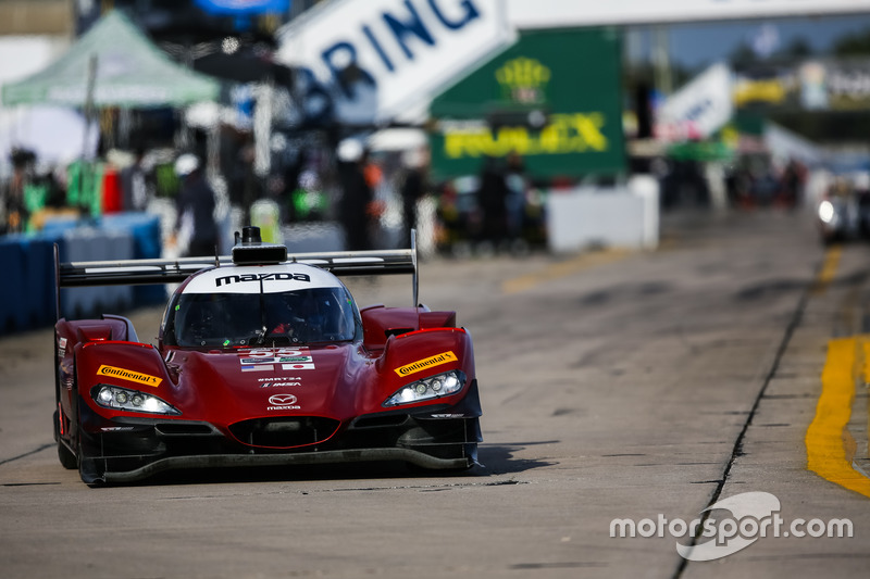 #55 Mazda Motorsports Mazda DPi: Jonathan Bomarito, Tristan Nunez, Spencer Pigot
