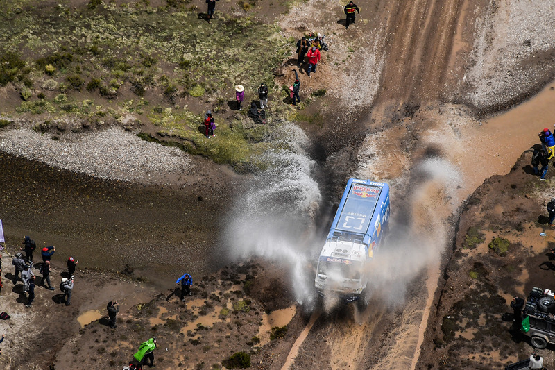 #515 Team Kamaz Master: Anton Shibalov, Dmitrii Nikitin, Ivan Romanov