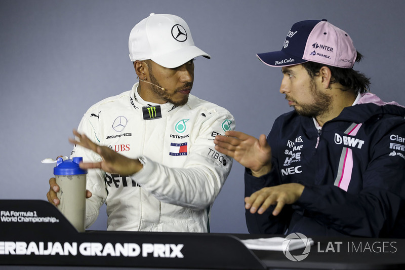 Lewis Hamilton, Mercedes-AMG F1 y Sergio Perez, Force India