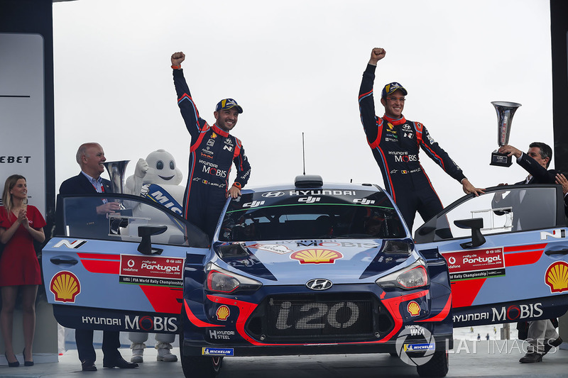 I vincitori Thierry Neuville, Nicolas Gilsoul, Hyundai i20 WRC, Hyundai Motorsport