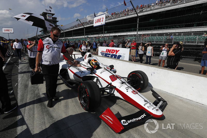 26: Oriol Servia, Scuderia Corsa with RLL Honda, 225.699