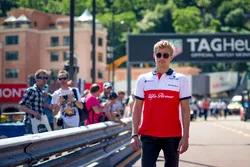 Marcus Ericsson, Sauber walks the track