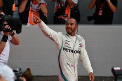 Race winner Lewis Hamilton, Mercedes-AMG F1 celebrates in parc ferme