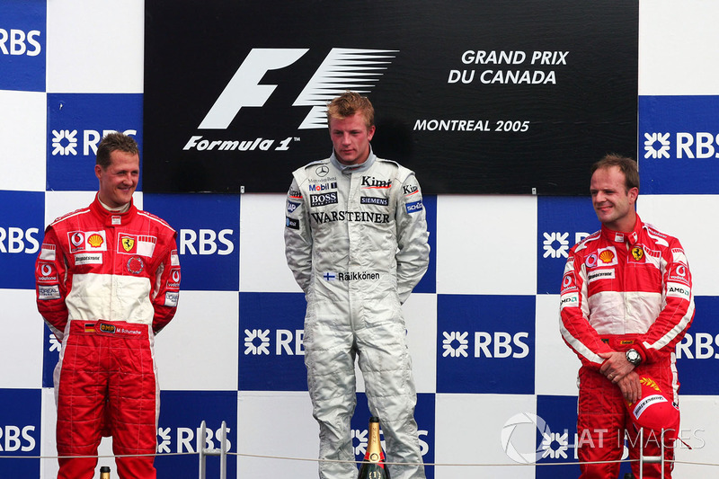 Podio: il vincitore della gara Kimi Raikkonen, McLaren, il secondo classificato Michael Schumacher, Ferrari, il terzo classificato Rubens Barrichello, Ferrari