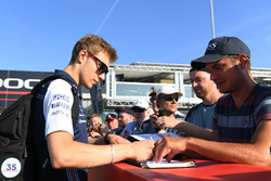 Sergey Sirotkin, Williams signs autographs for the fans