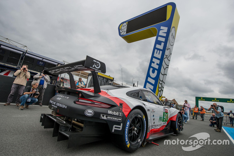 #91 Porsche GT Team Porsche 911 RSR