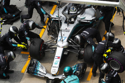 Valtteri Bottas, Mercedes AMG F1 W09, makes a pit stop
