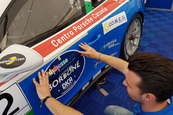 Preparazione della Porsche 911 GT3 Cup di Simone Iaquinta, Ombra Racing