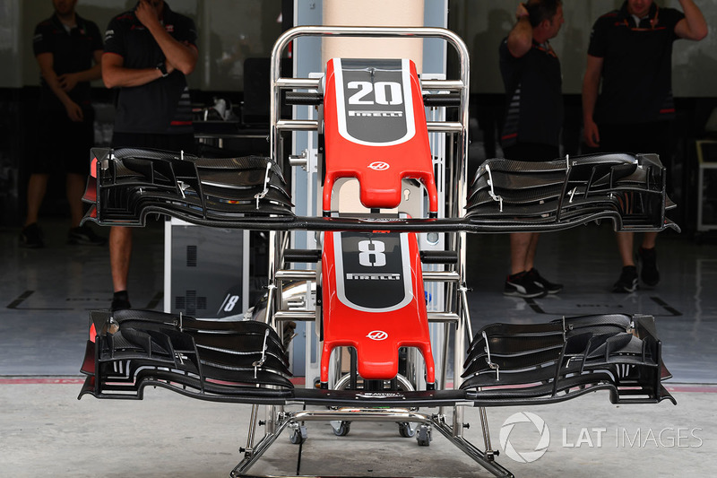 Носовой обтекатель и переднее антикрыло Haas F1 Team VF-18