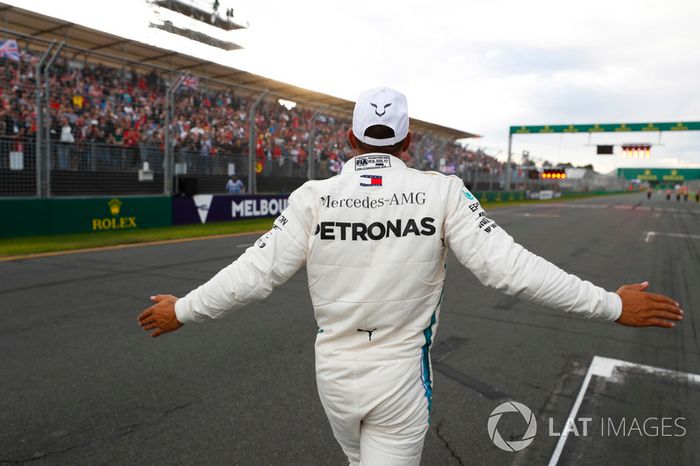Lewis Hamilton, Mercedes AMG F1, celebra su pole position