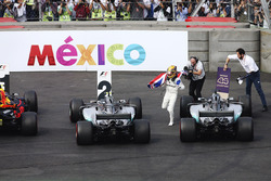 2017 World Champion Lewis Hamilton, Mercedes AMG F1