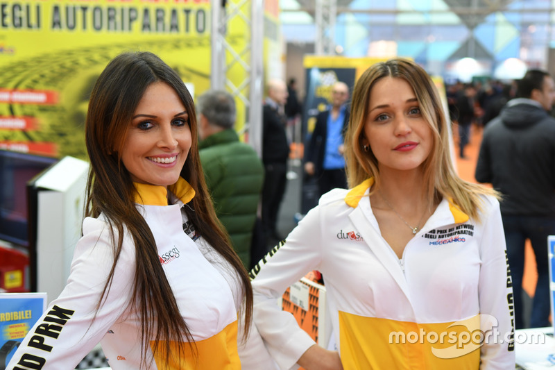 Ragazze del Motor Show di Bologna