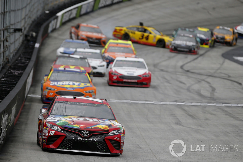 Kyle Busch, Joe Gibbs Racing, Toyota Camry Skittles