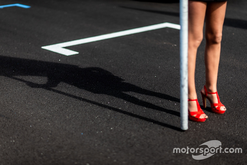 Grid girl