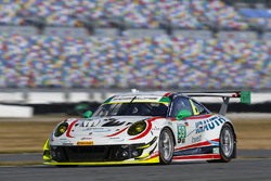 #59 Manthey Racing Porsche 911 GT3 R, GTD: Steve Smith, Harald Proczyk, Sven Muller, Matteo Cairoli, Randy Walls
