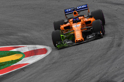 Fernando Alonso, McLaren MCL33, avec de la peinture de visualisation aéro sur l'aileron avant