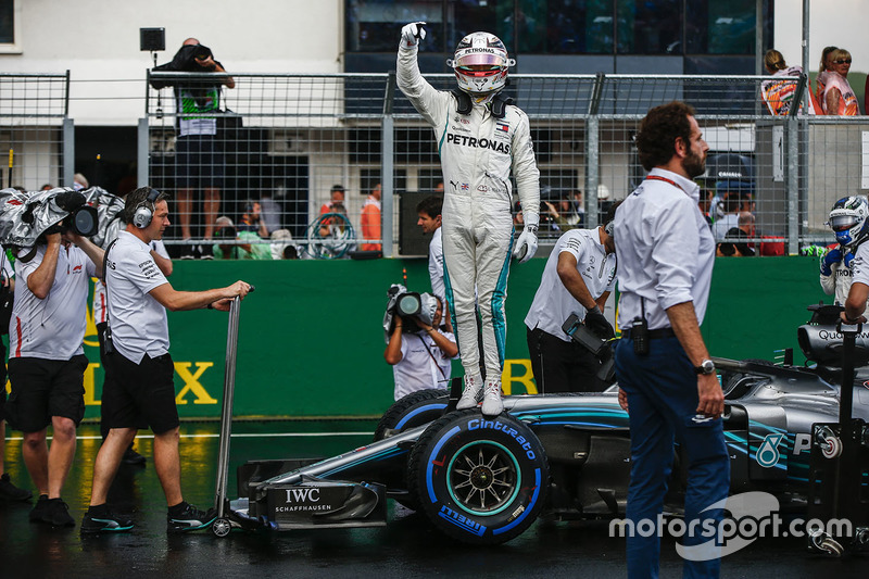 Lewis Hamilton, Mercedes AMG F1 celebrates pole position in Parc Ferme