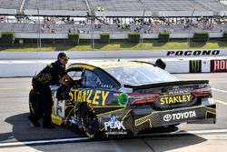 Daniel Suarez, Joe Gibbs Racing, Toyota Camry STANLEY