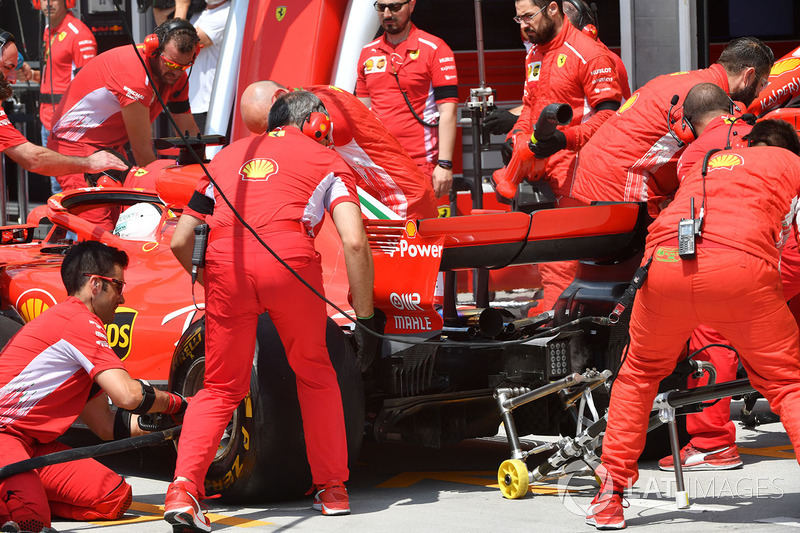 Sebastian Vettel, Ferrari SF71H pit stop