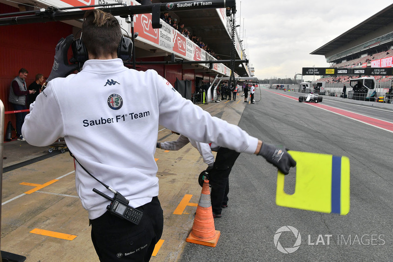 Механик Alfa Romeo Sauber F1 Team
