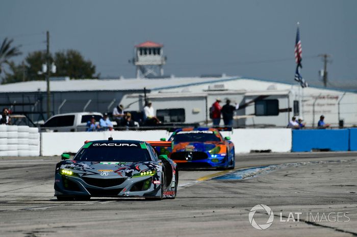 #86 Michael Shank Racing with Curb-Agajanian Acura NSX, GTD: Katherine Legge, Alvaro Parente, Trent Hindman